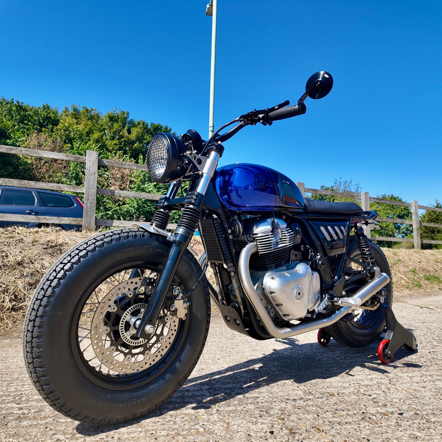 Royal Enfield Interceptor Brat
