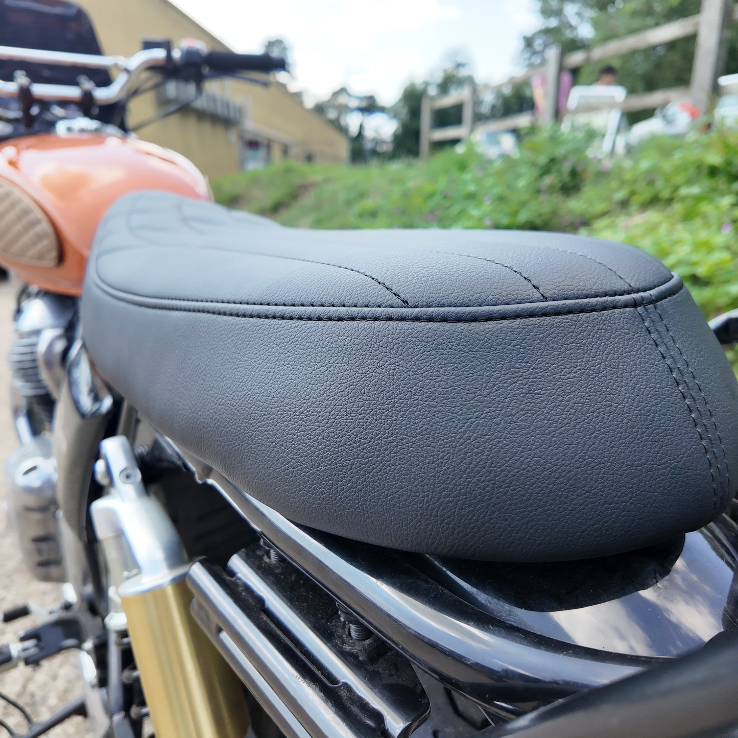 Long Seat for Royal Enfield Interceptor/Continental GT