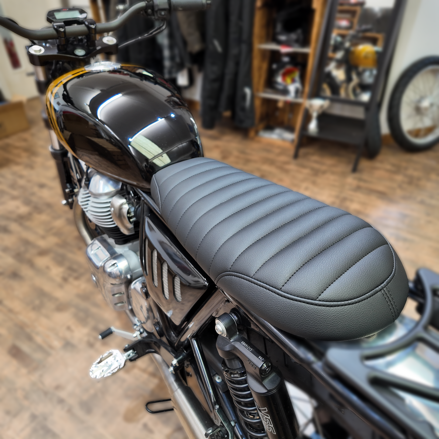 Royal Enfield Interceptor Short Seat