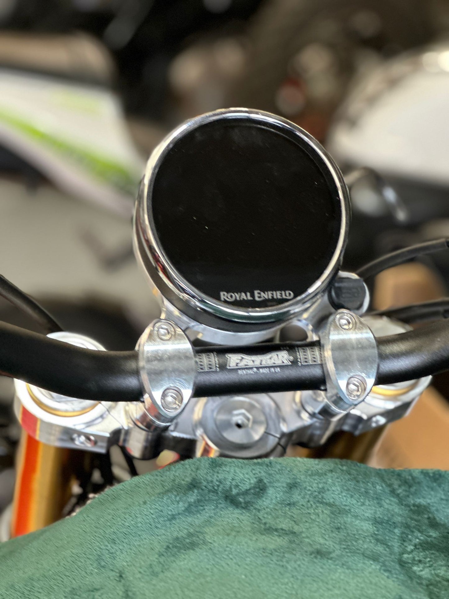 Bear 650 Top Yoke with  Risers & Clock Mount Kit