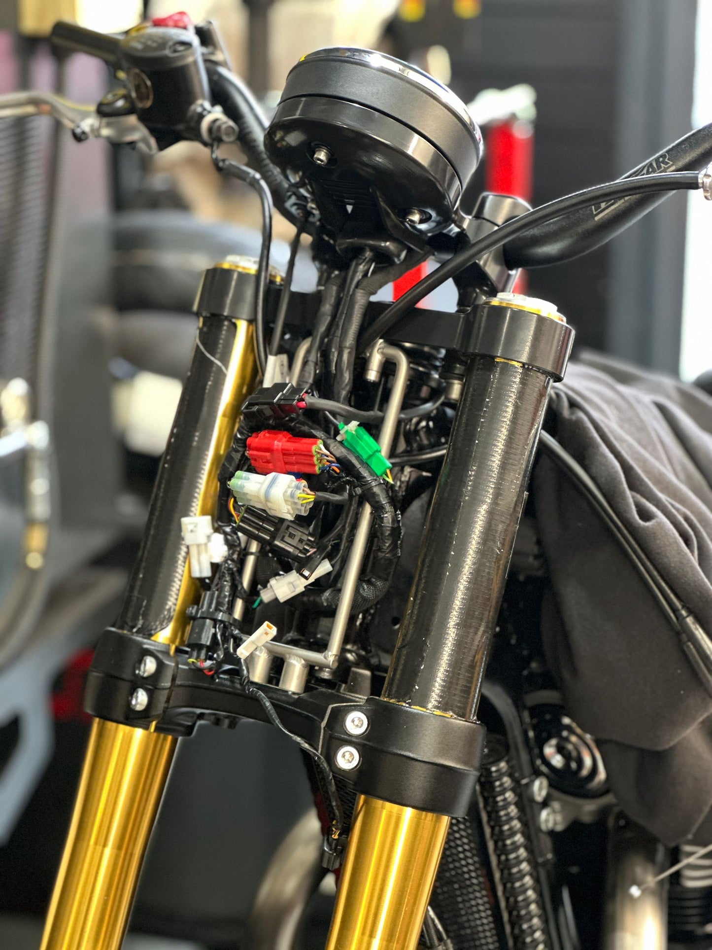 Bear 650 Top Yoke with  Risers & Clock Mount Kit