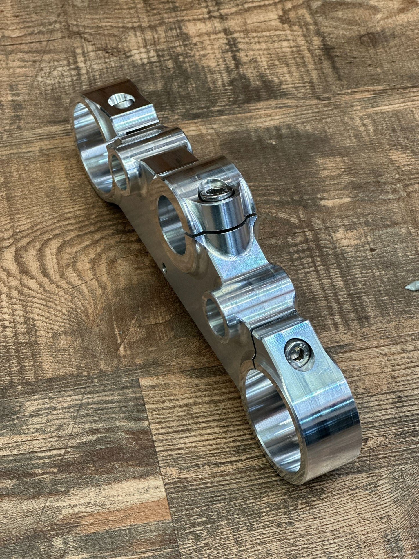 Bear 650 Top Yoke with  Risers & Clock Mount Kit