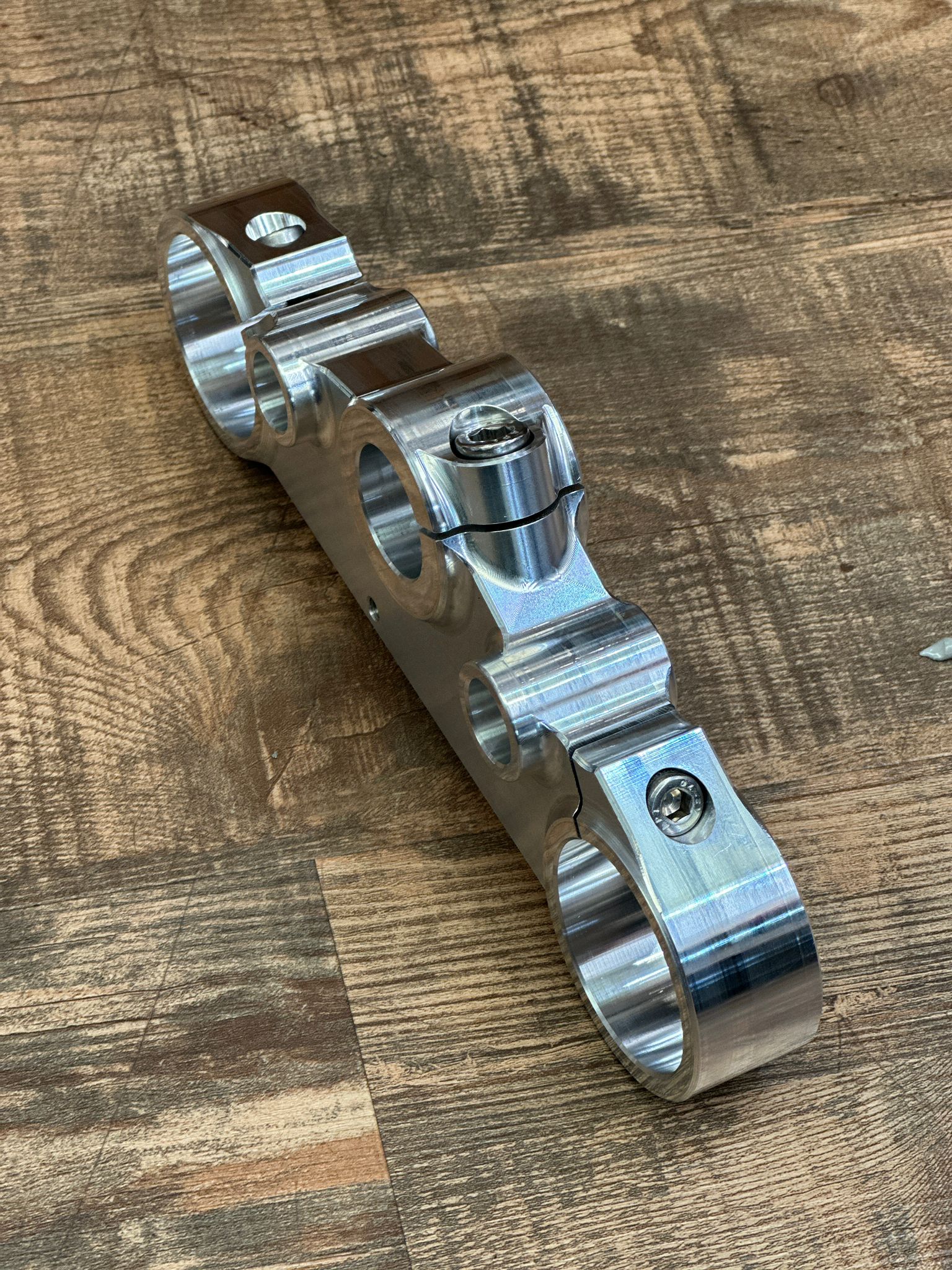 Bear 650 Top Yoke with  Risers & Clock Mount Kit