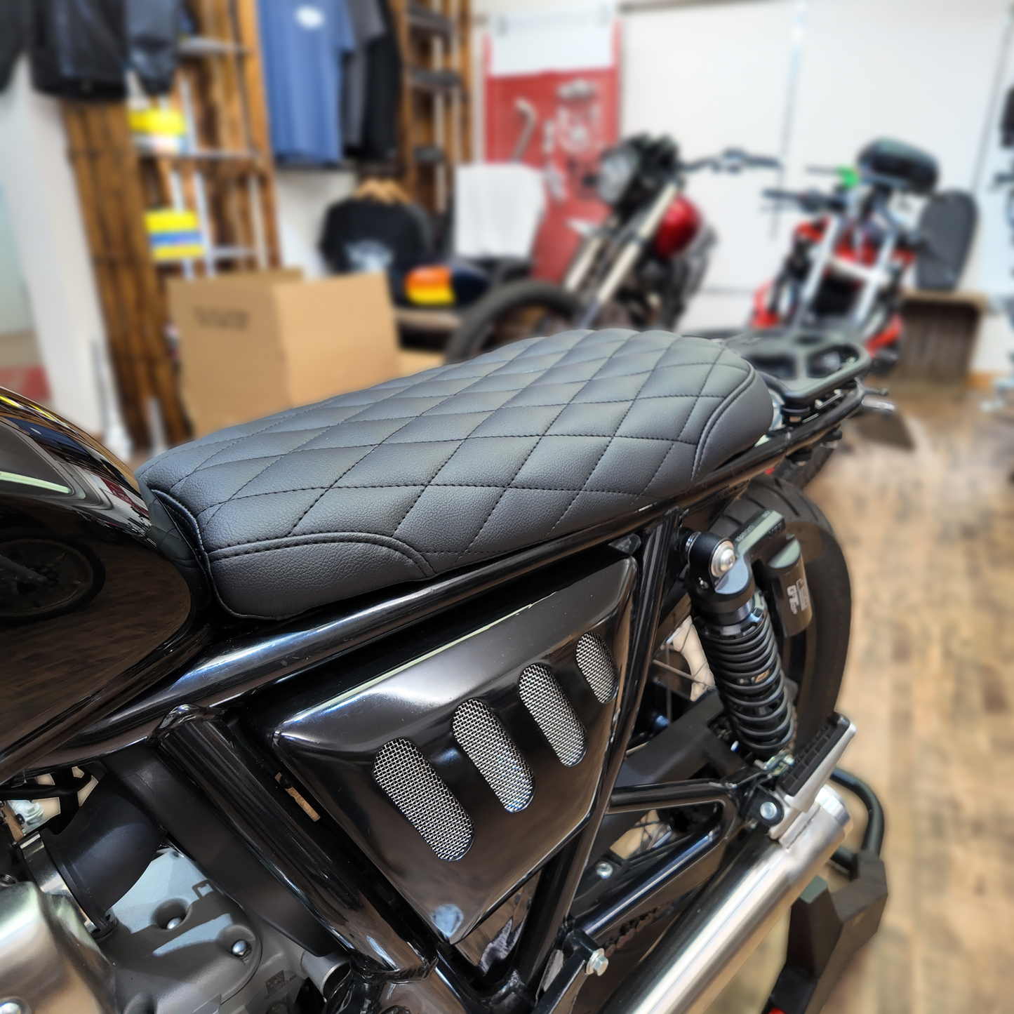 Royal Enfield Interceptor Short Seat