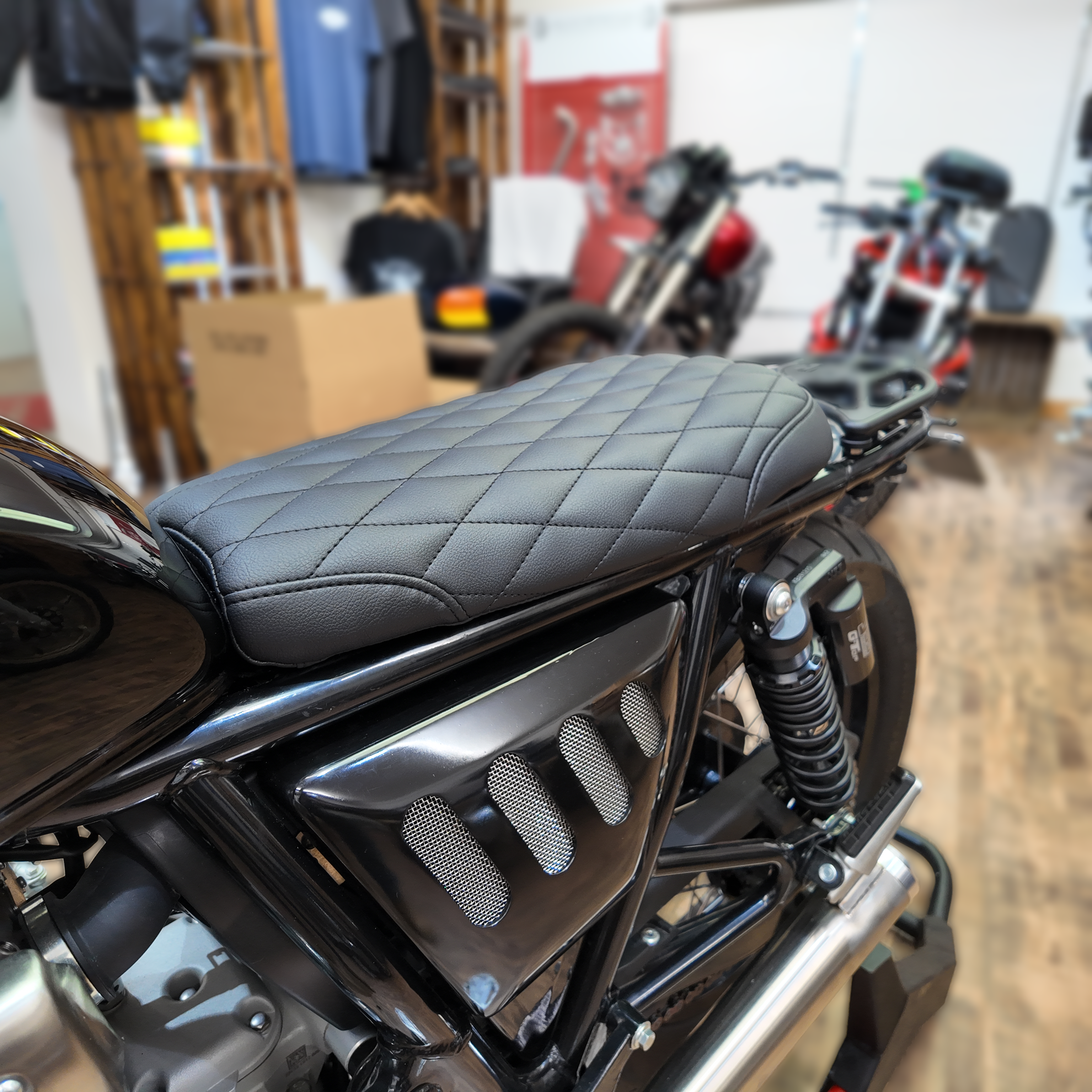 Royal Enfield Interceptor Short Seat