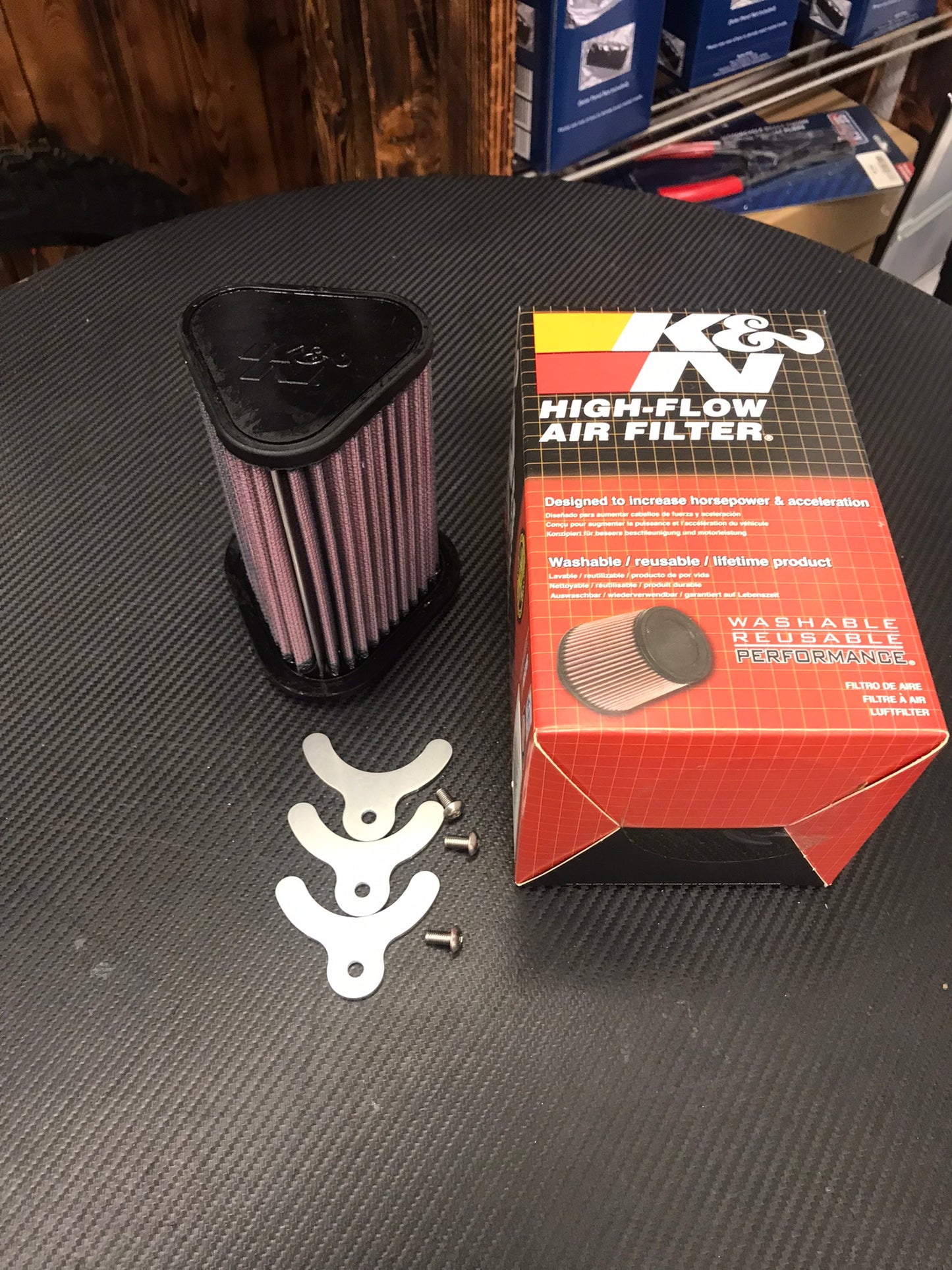 K & N High-Flow Air Filter (RO-6518) & Bracket Kit