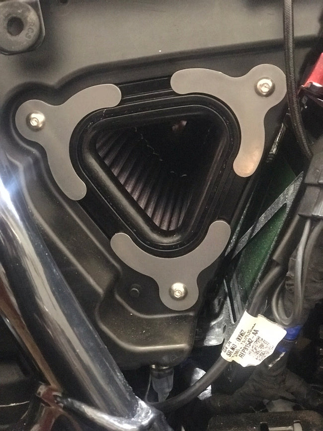 K & N High-Flow Air Filter (RO-6518) & Bracket Kit