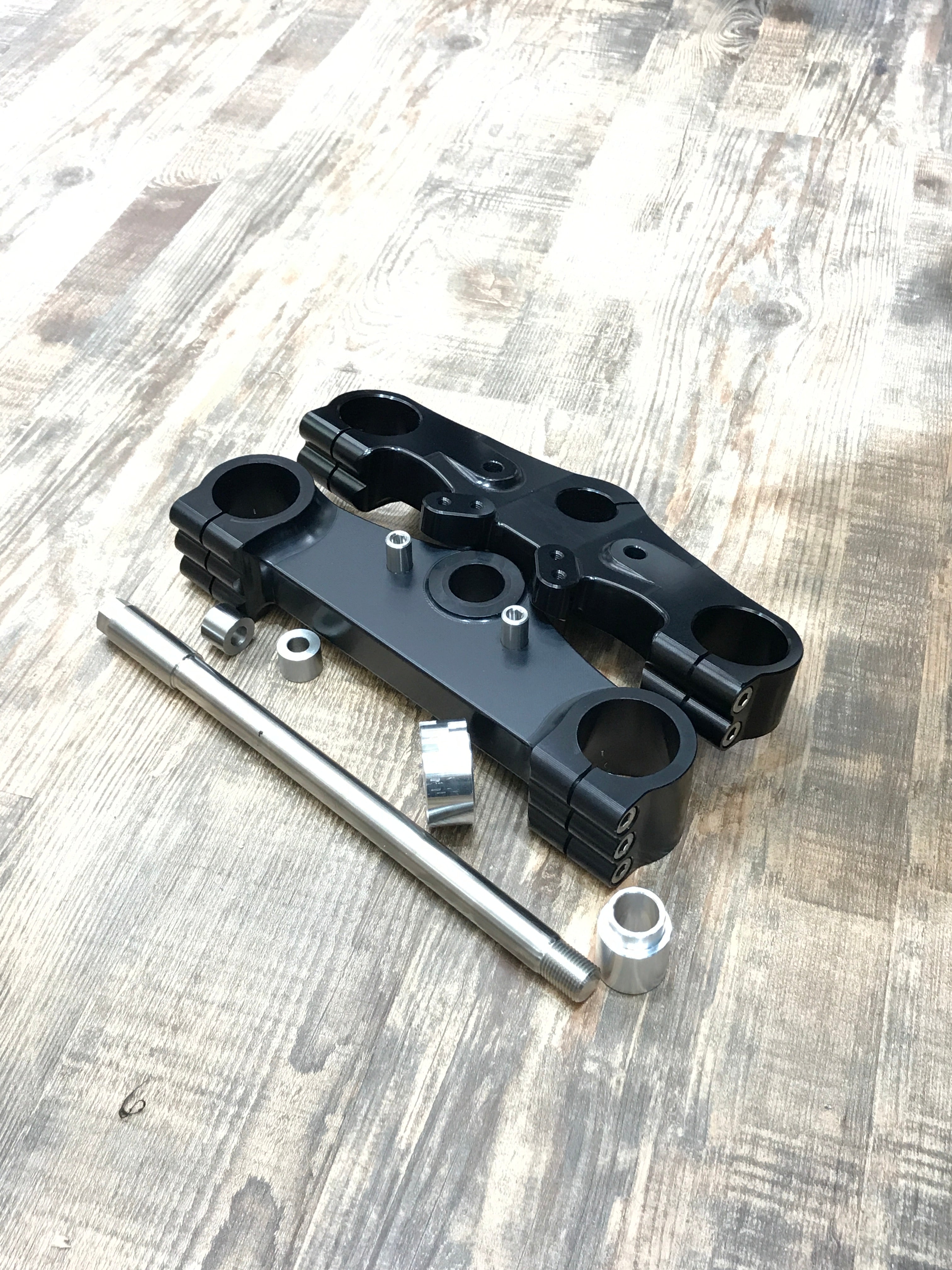 Royal Enfield Interceptor Yokes/Triple Trees (+ 30mm Wide) Kit